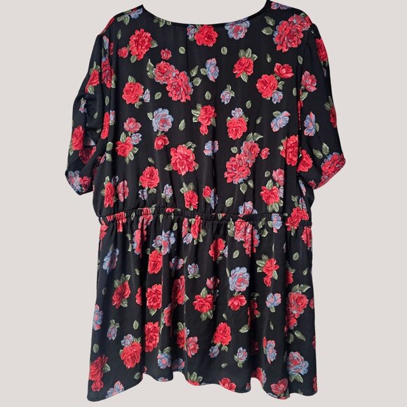 Torrid Black & Red Floral Short Sleeve Empire Waist Tunic Blouse Plus Size 3 - Picture 3 of 7
